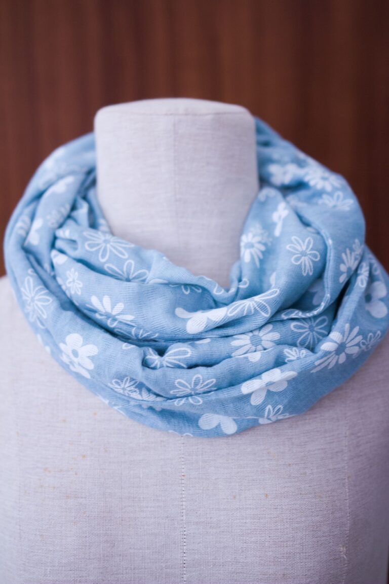 How to make an Infinity Scarf Fresh Crush DIY tutorials